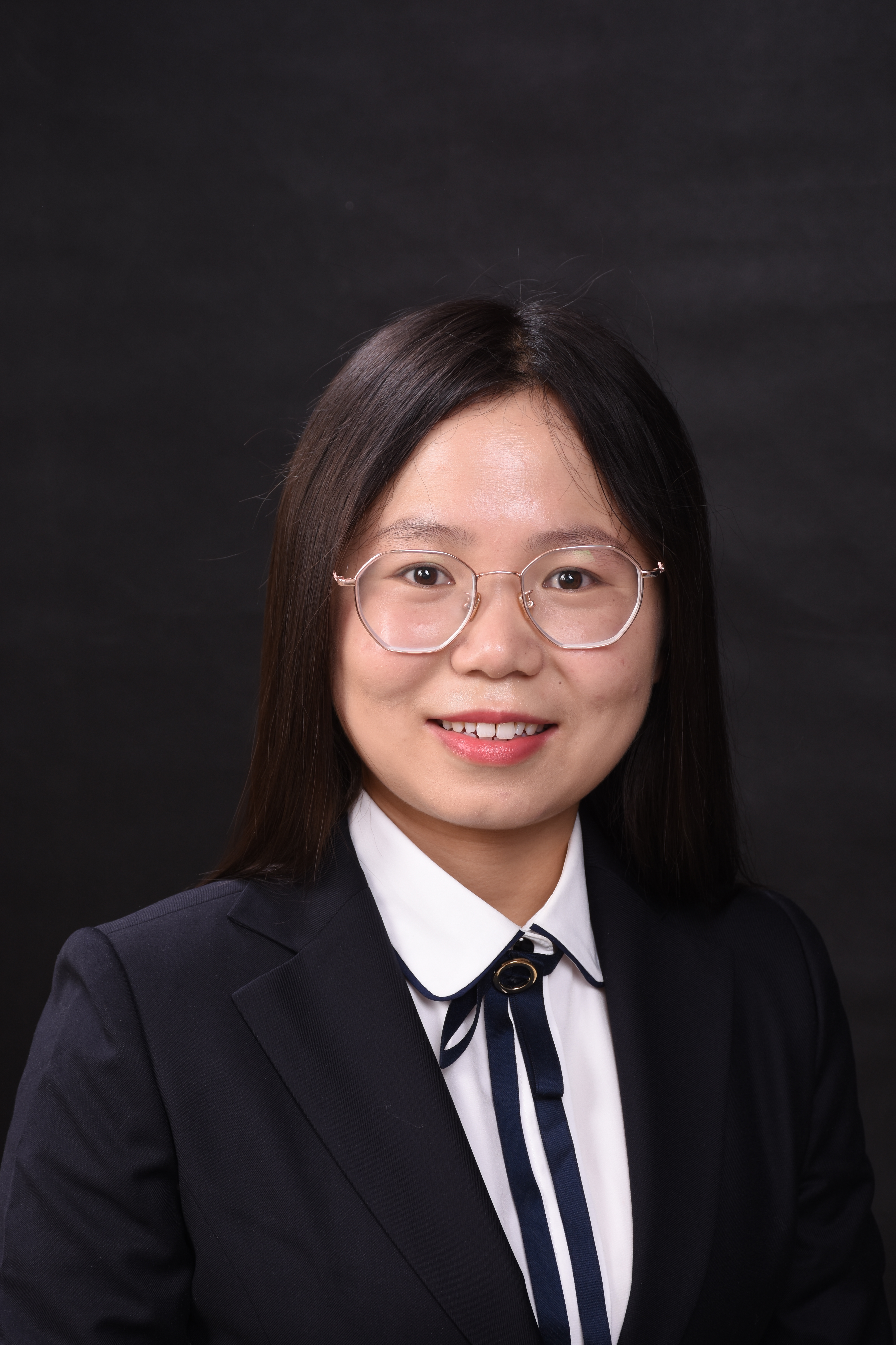 Lingling Zhang (张玲玲)